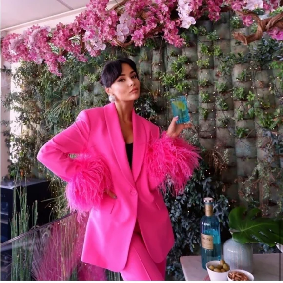 Zara Straight Cut Pink Feather Blazer NWT Size S - Picture 8 of 14